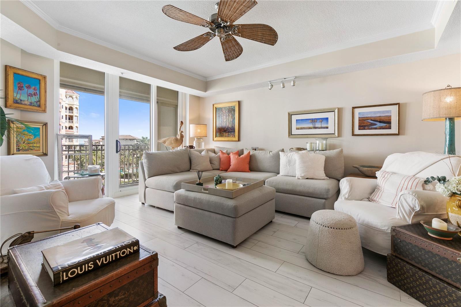 Image 5 of 81 For 200 Ocean Crest Drive 306