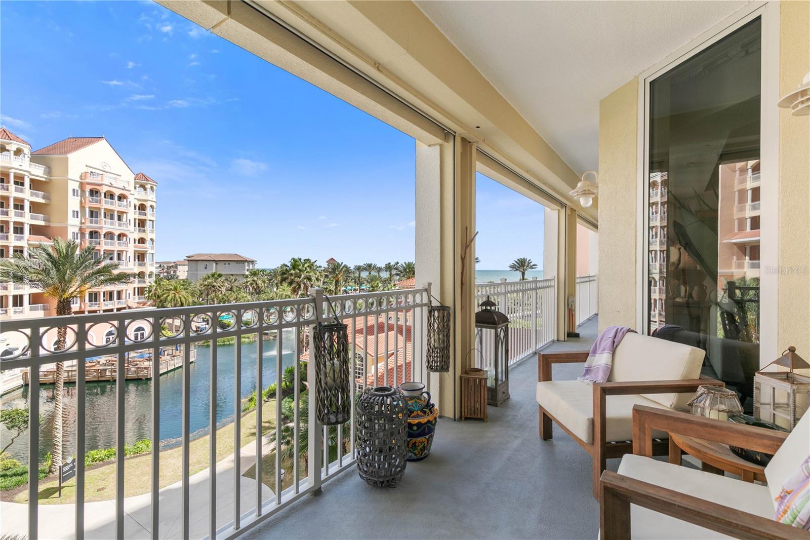 Image 7 of 81 For 200 Ocean Crest Drive 306