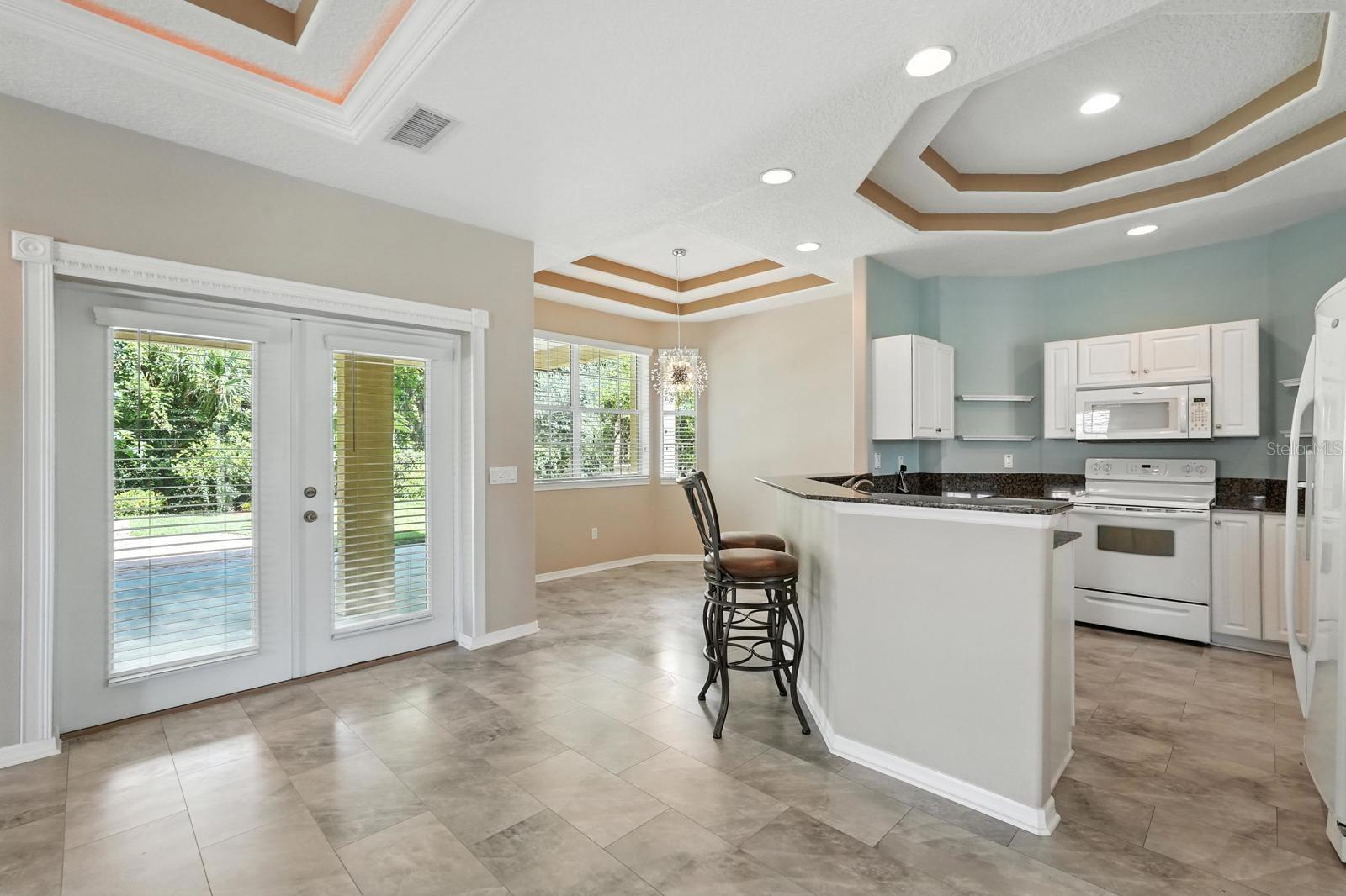 Image 10 of 58 For 7 River Oaks Way