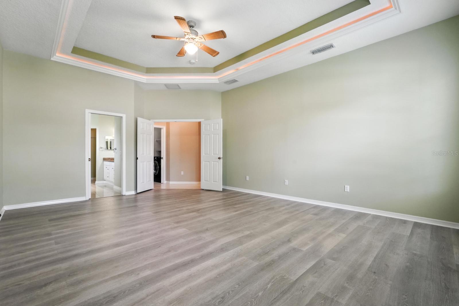 Image 19 of 58 For 7 River Oaks Way