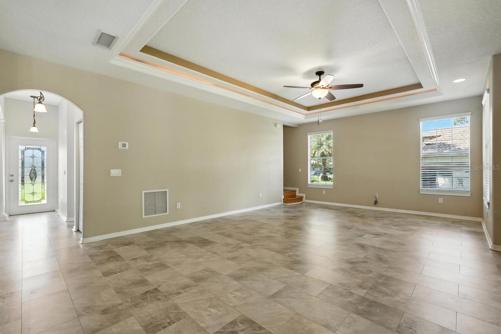 Image 9 of 58 For 7 River Oaks Way
