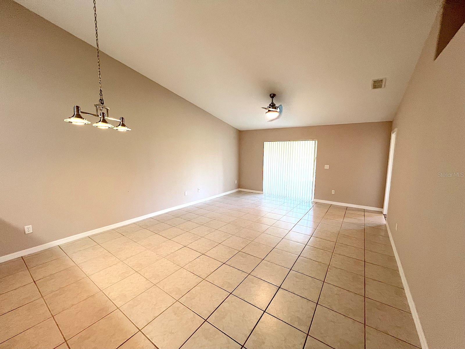 Image 17 of 24 For 47 Wellwood Lane B