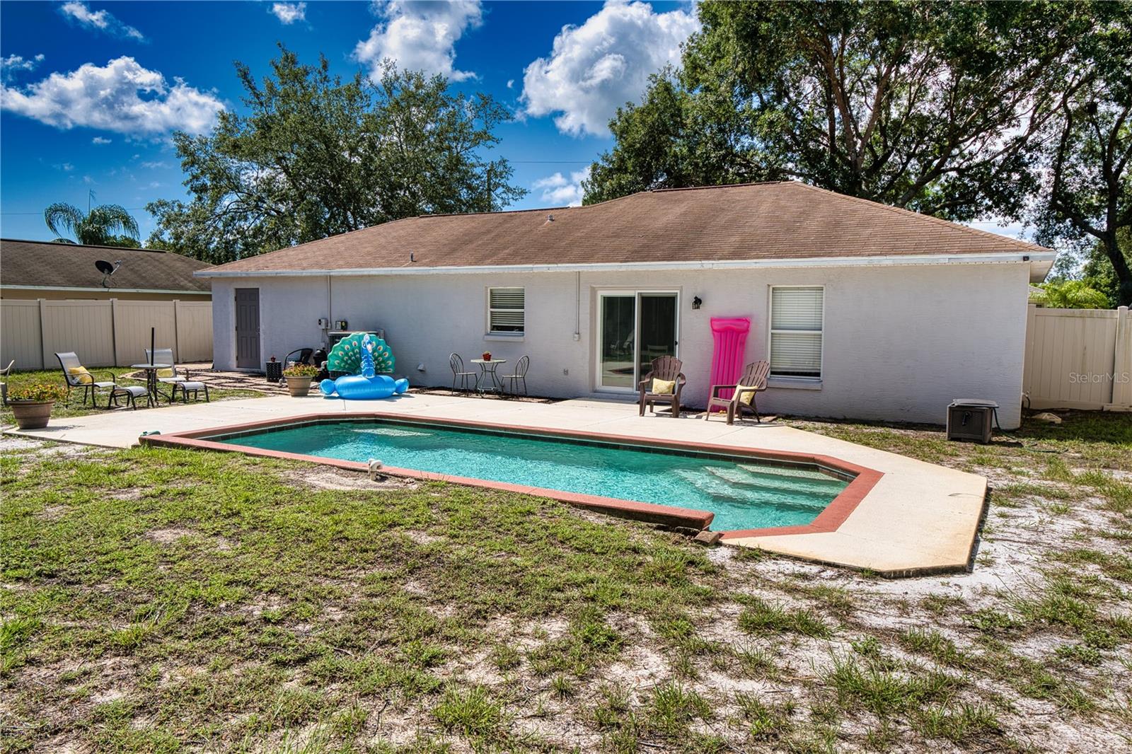 Image 14 of 34 For 8 Rolling Fern Place