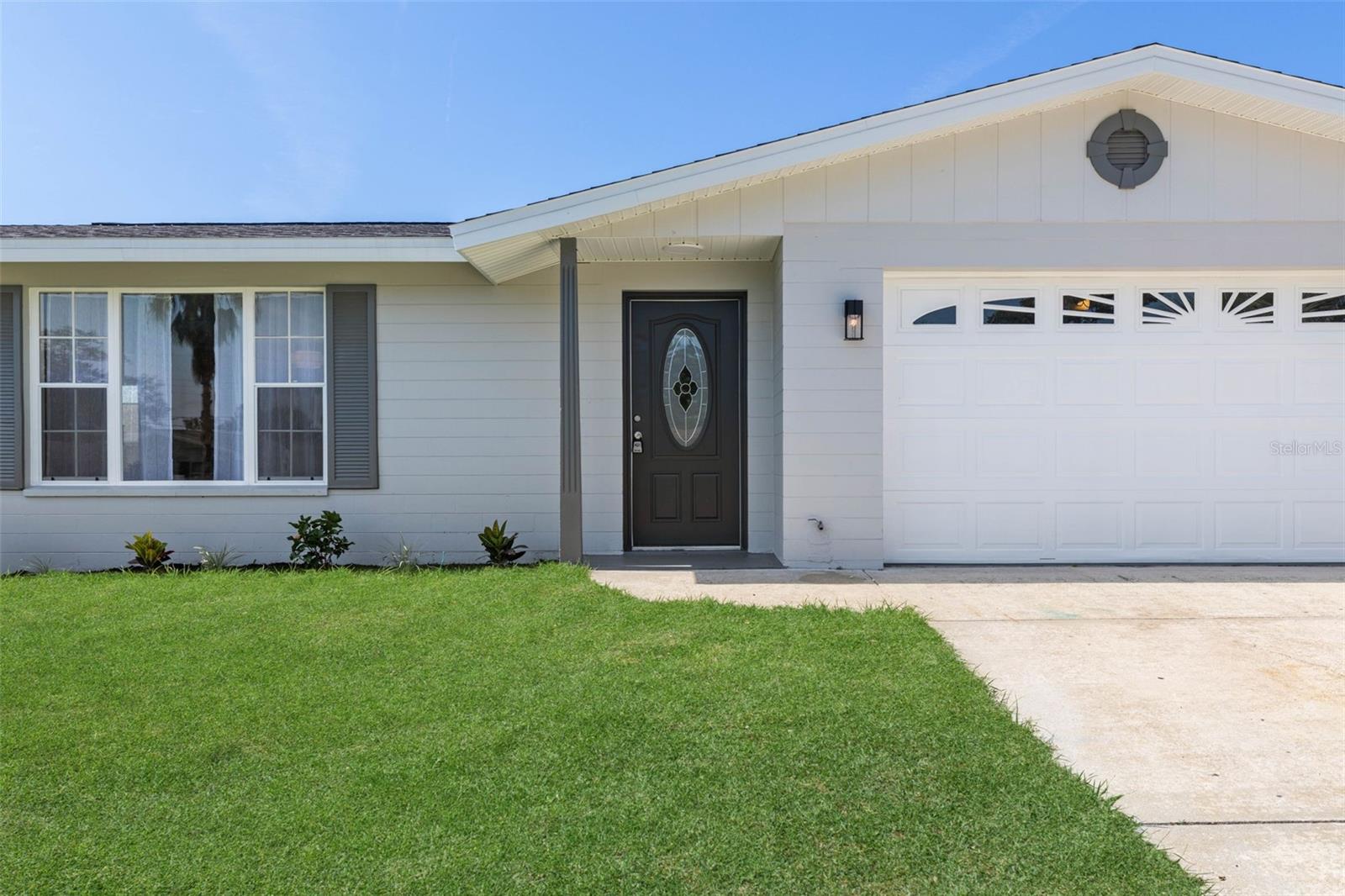 Image 3 of 49 For 105 Bonita Place