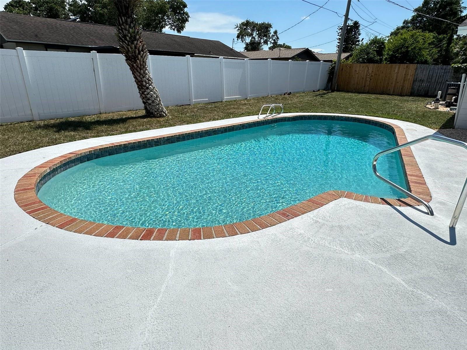 Image 44 of 49 For 105 Bonita Place