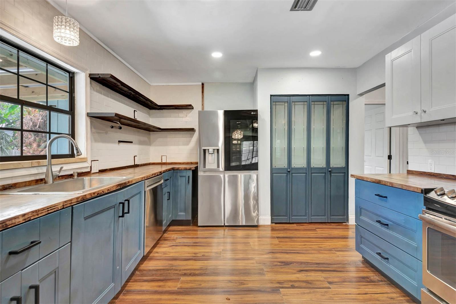Image 14 of 47 For 132 Southwind Circle