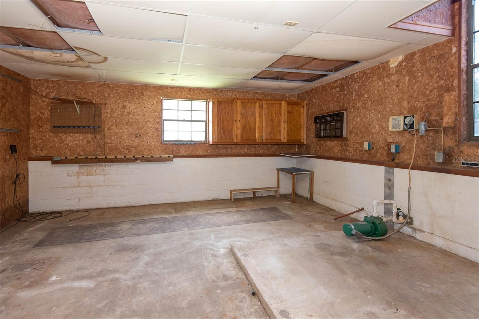 Image 32 of 47 For 132 Southwind Circle