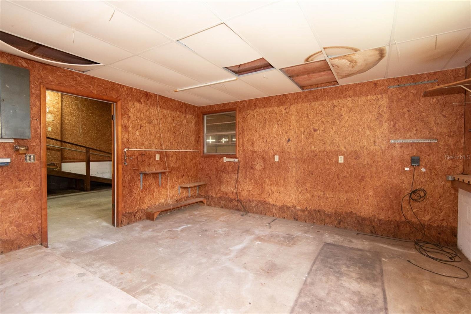 Image 33 of 47 For 132 Southwind Circle