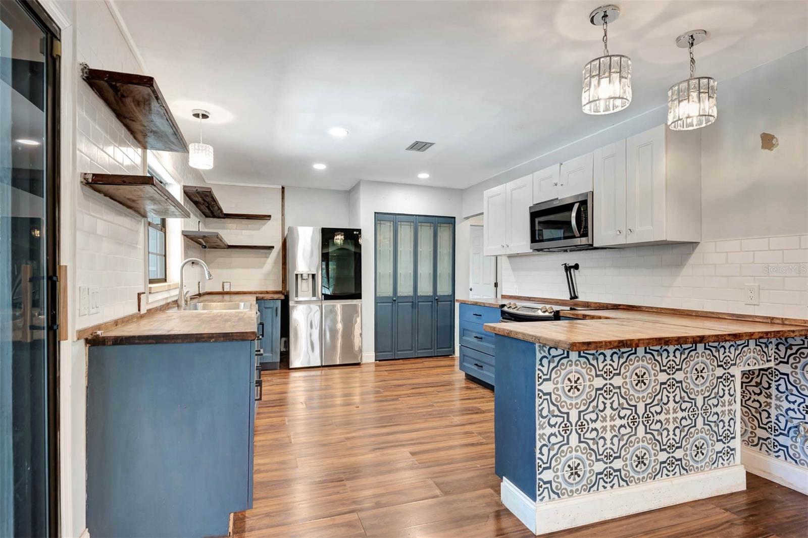 Image 9 of 47 For 132 Southwind Circle