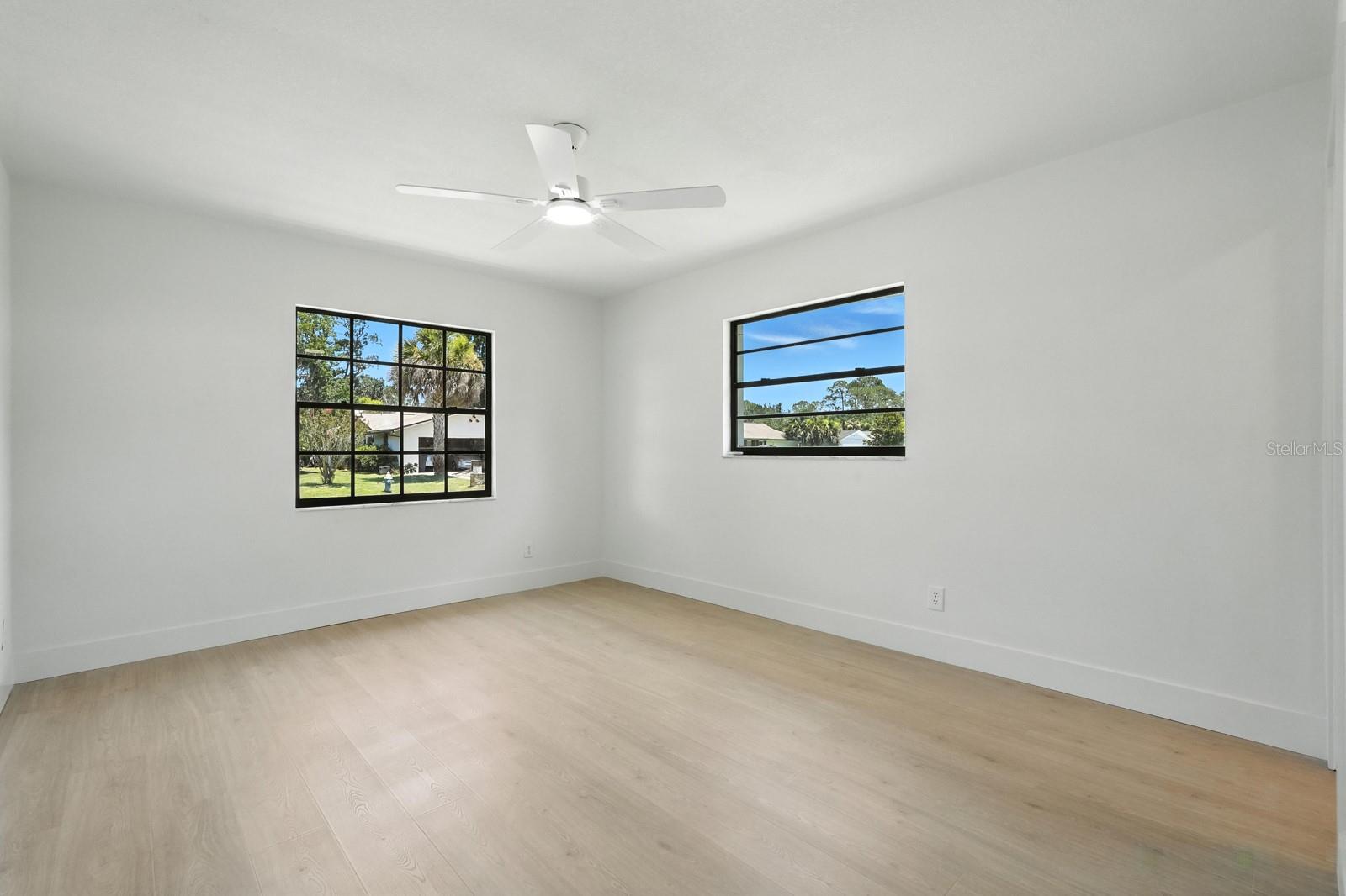 Image 11 of 18 For 43 Courtney Place