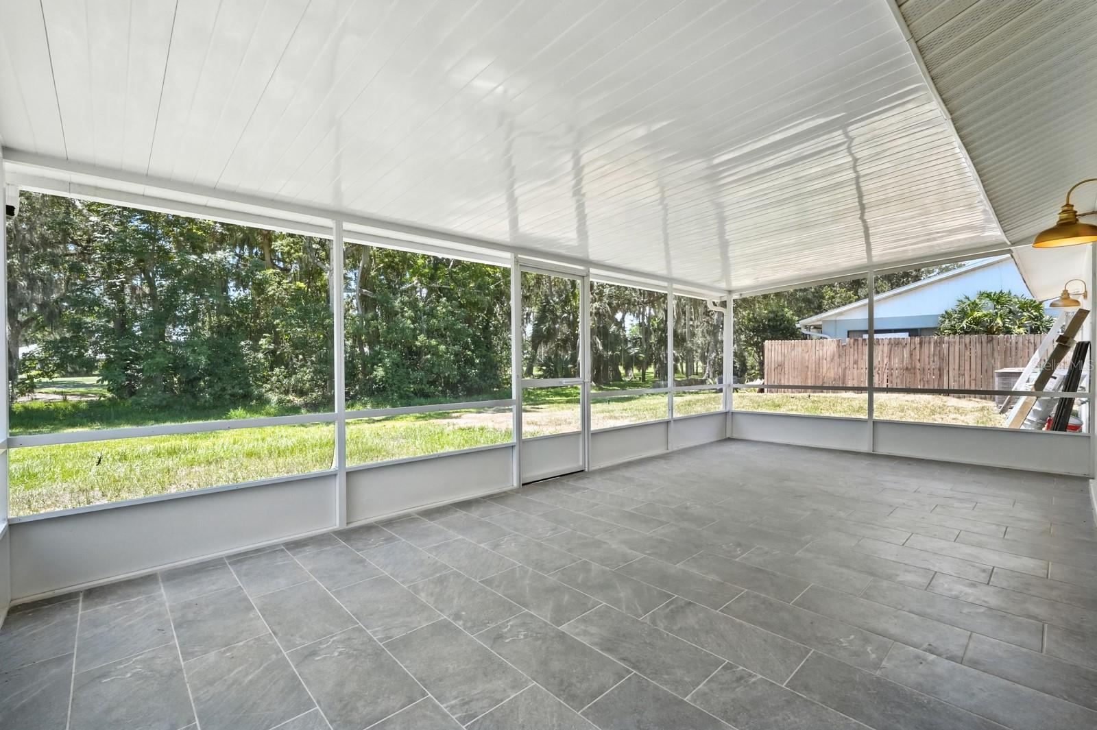 Image 16 of 18 For 43 Courtney Place