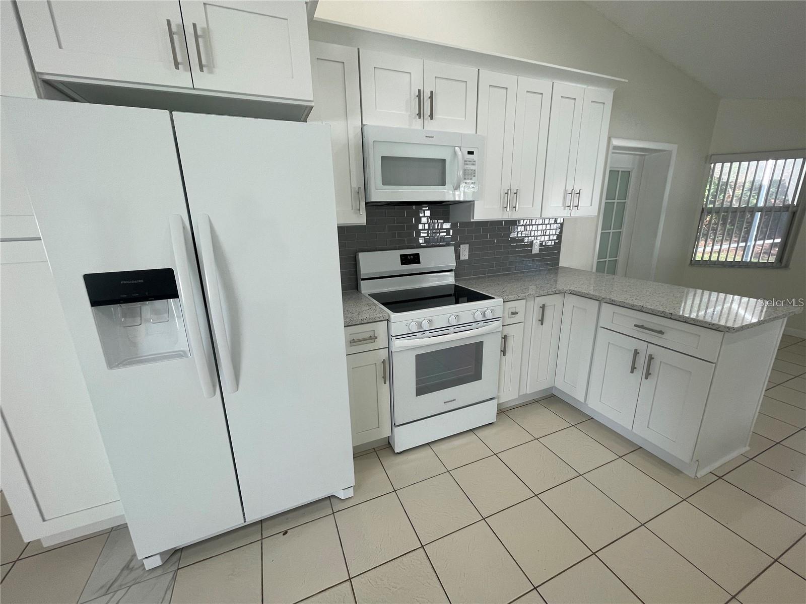 Image 5 of 24 For 9 Birchwood Place