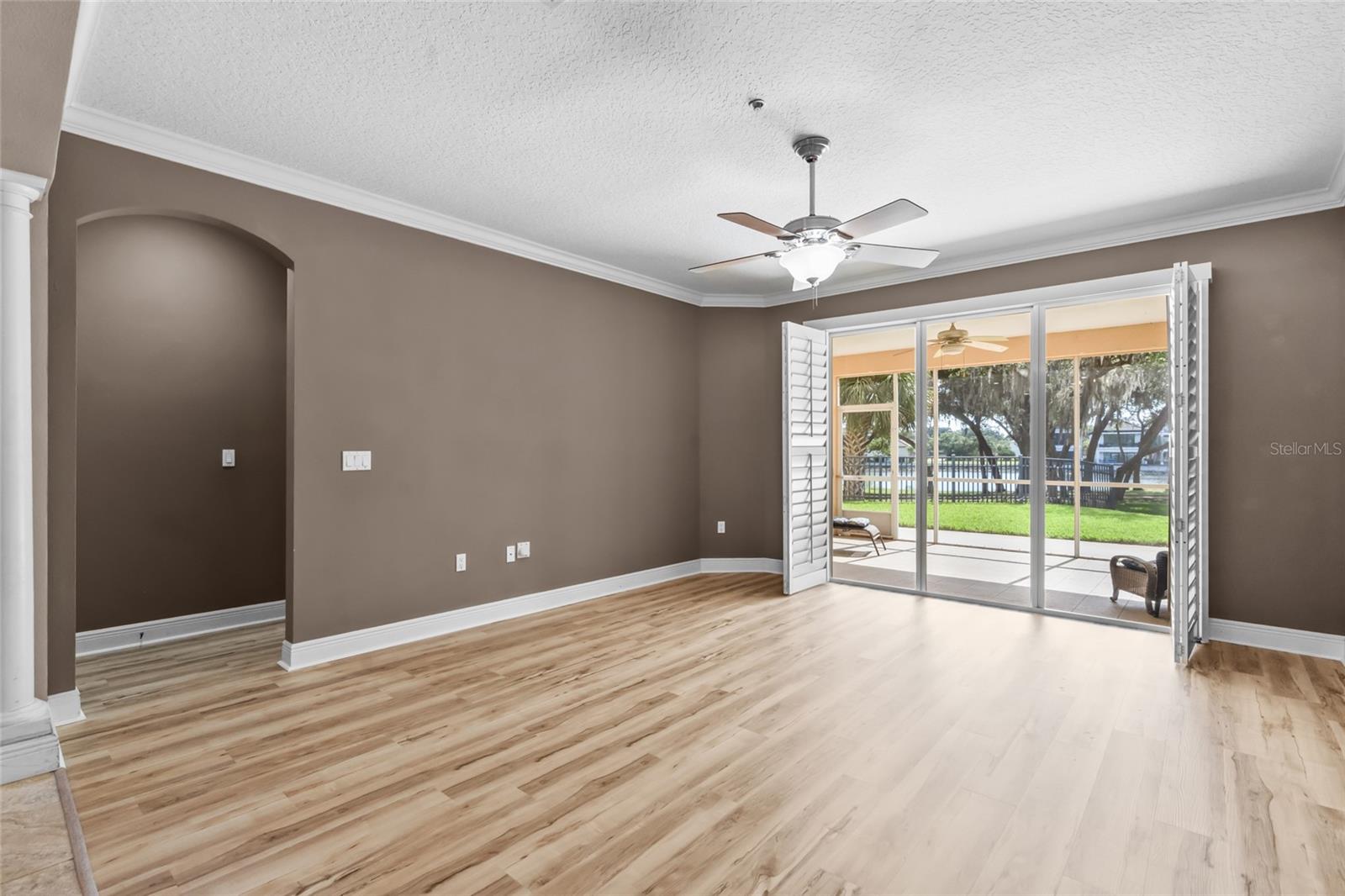 Image 15 of 54 For 55 Riverview Bend S 2015
