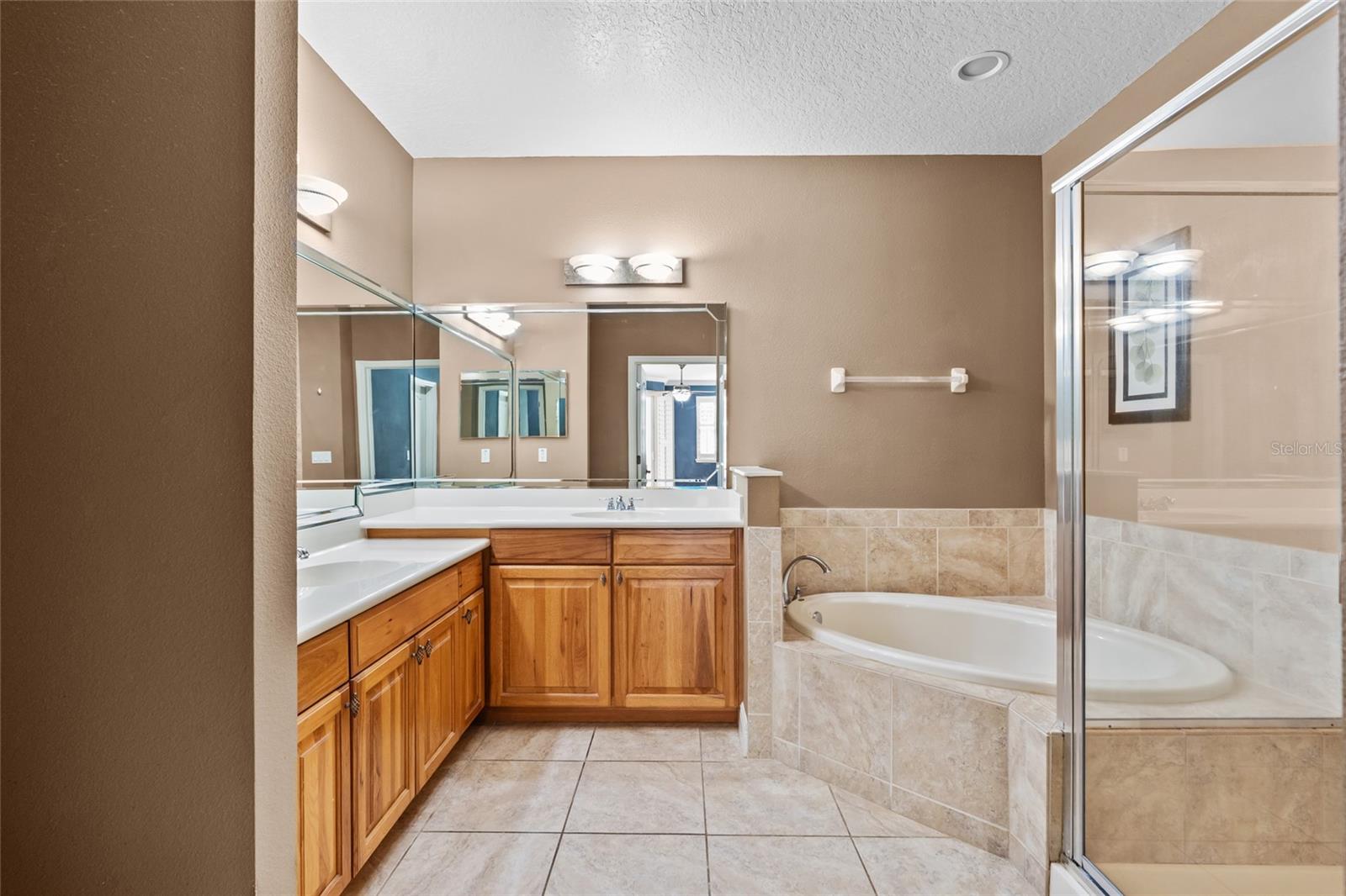 Image 23 of 54 For 55 Riverview Bend S 2015
