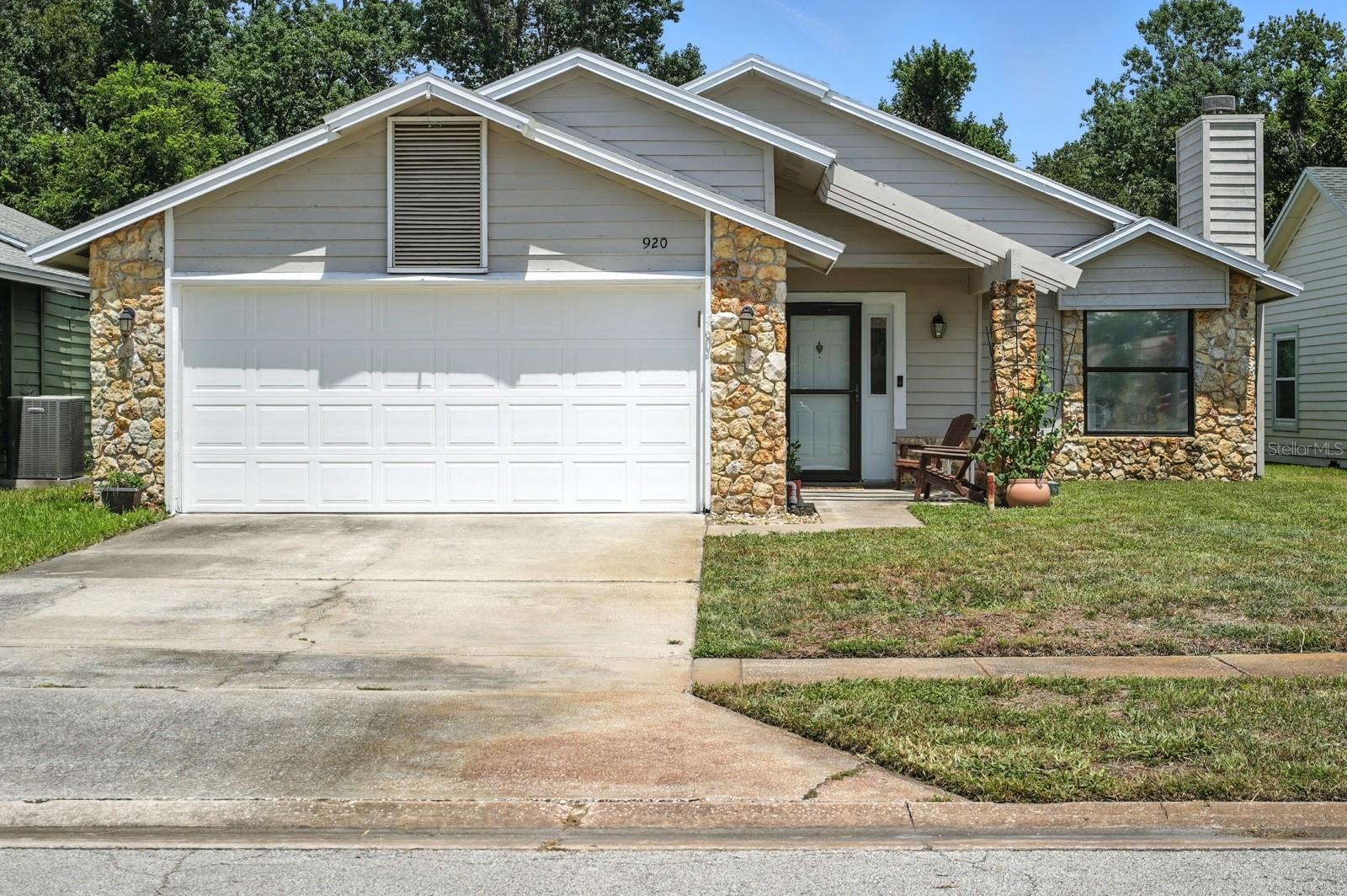 Image 10 of 45 For 920 Lakewood Terrace