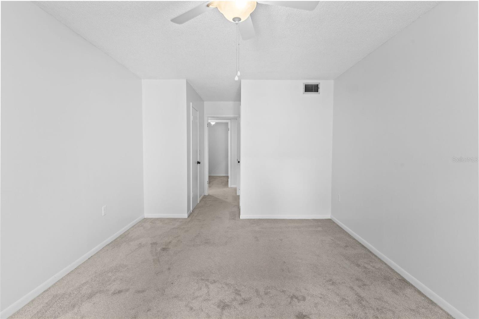Image 14 of 43 For 640 Nova Road 213