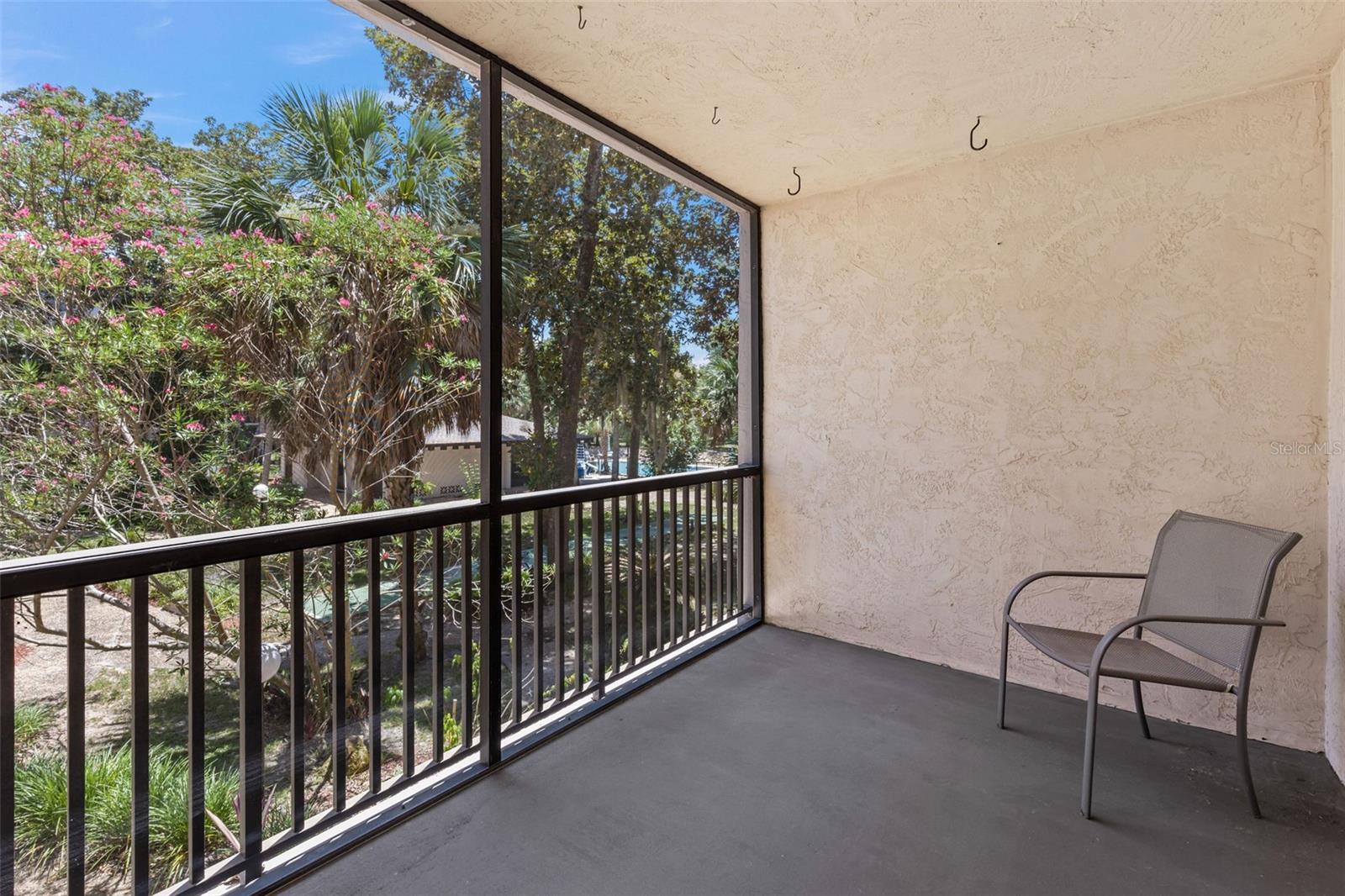 Image 20 of 43 For 640 Nova Road 213