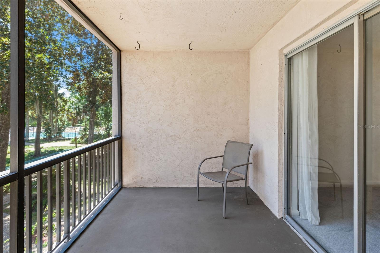 Image 22 of 43 For 640 Nova Road 213