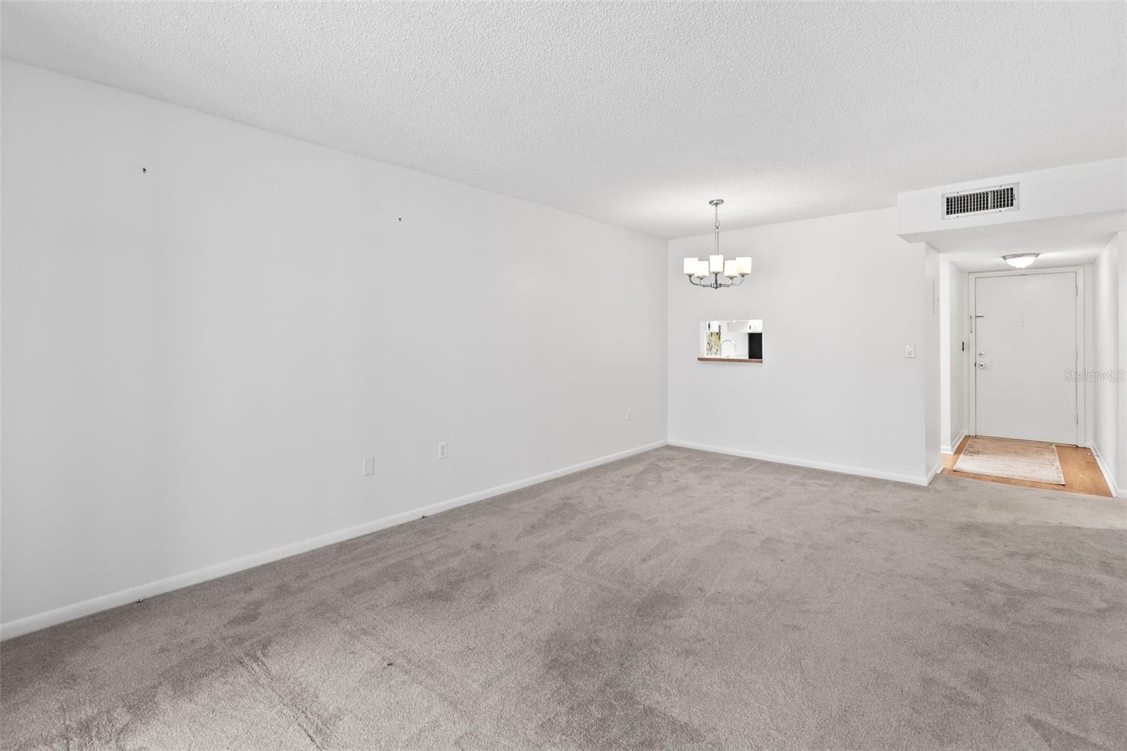 Image 9 of 43 For 640 Nova Road 213
