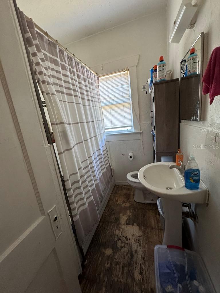 Image 13 of 42 For 122 Garfield Avenue