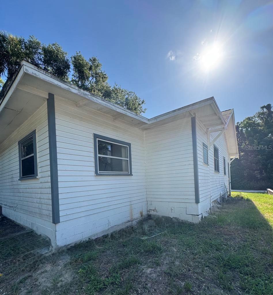 Image 2 of 42 For 122 Garfield Avenue