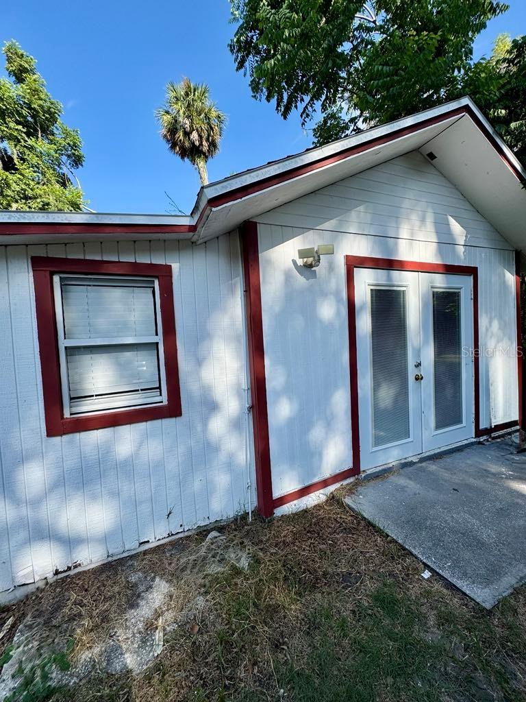 Image 24 of 42 For 122 Garfield Avenue