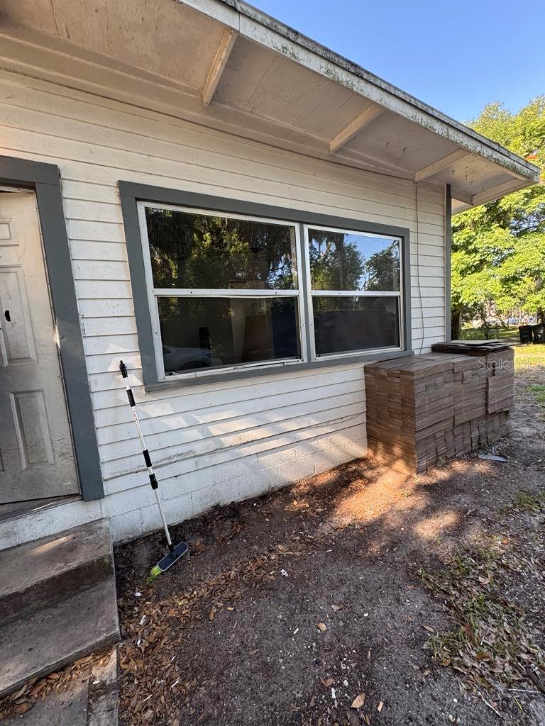 Image 7 of 42 For 122 Garfield Avenue