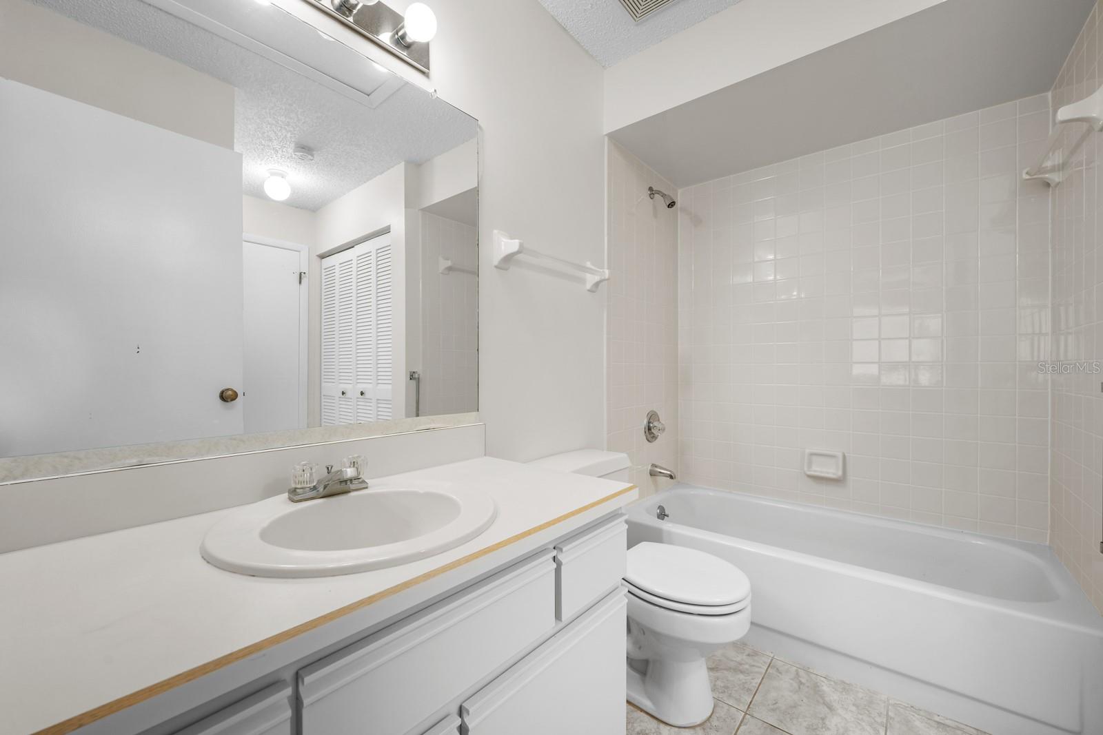 Image 32 of 74 For 39 Lake Forest Place