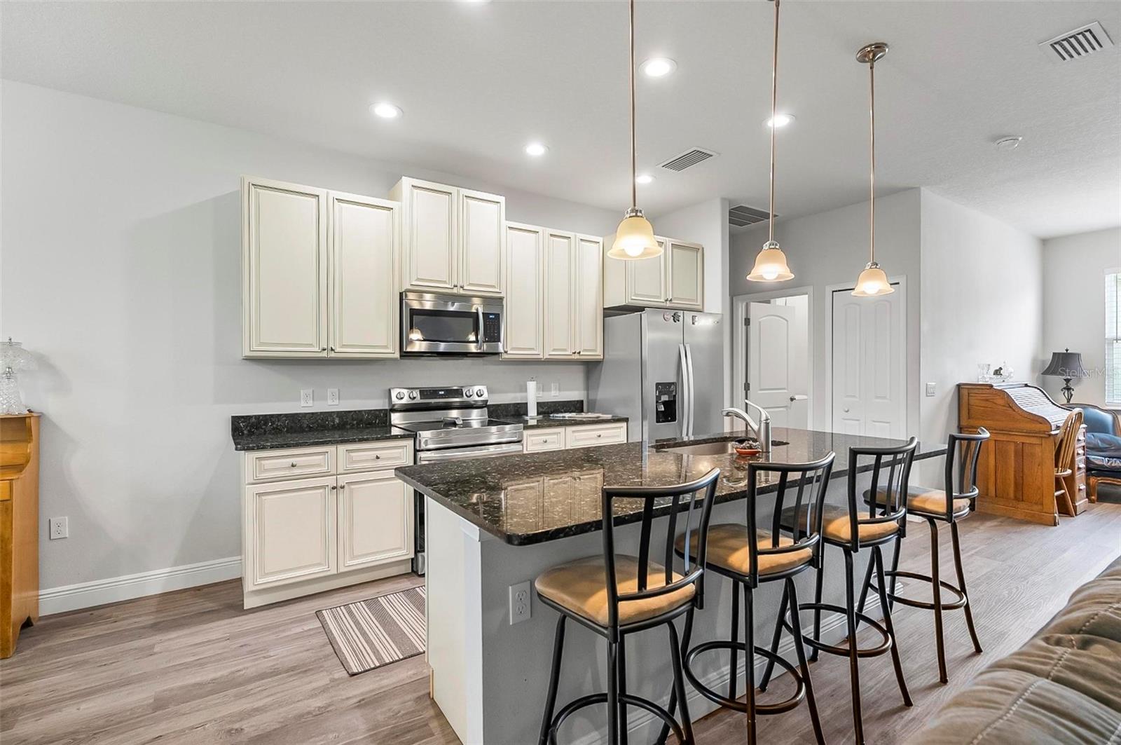 Image 11 of 65 For 9 Elder Place