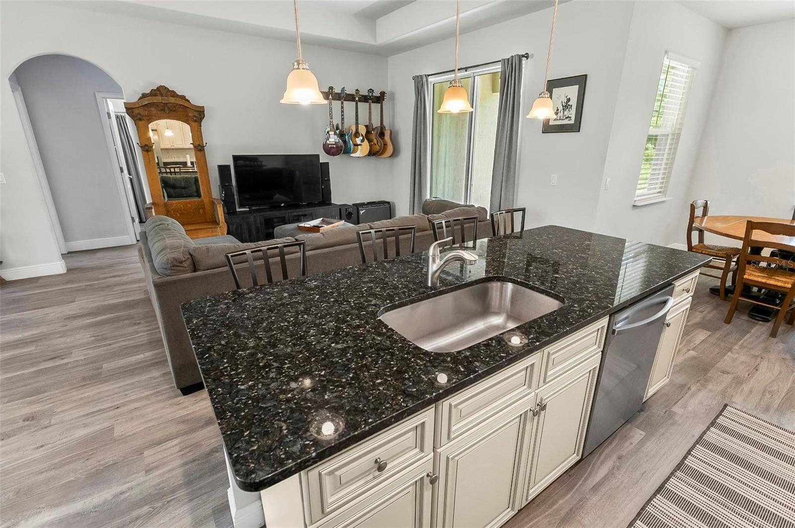 Image 16 of 65 For 9 Elder Place