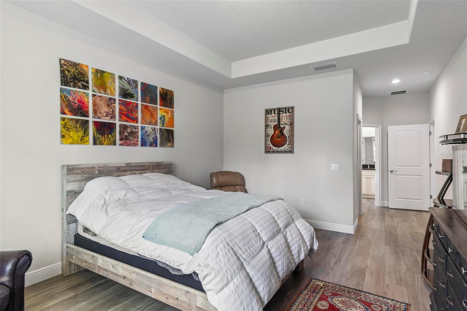 Image 25 of 65 For 9 Elder Place