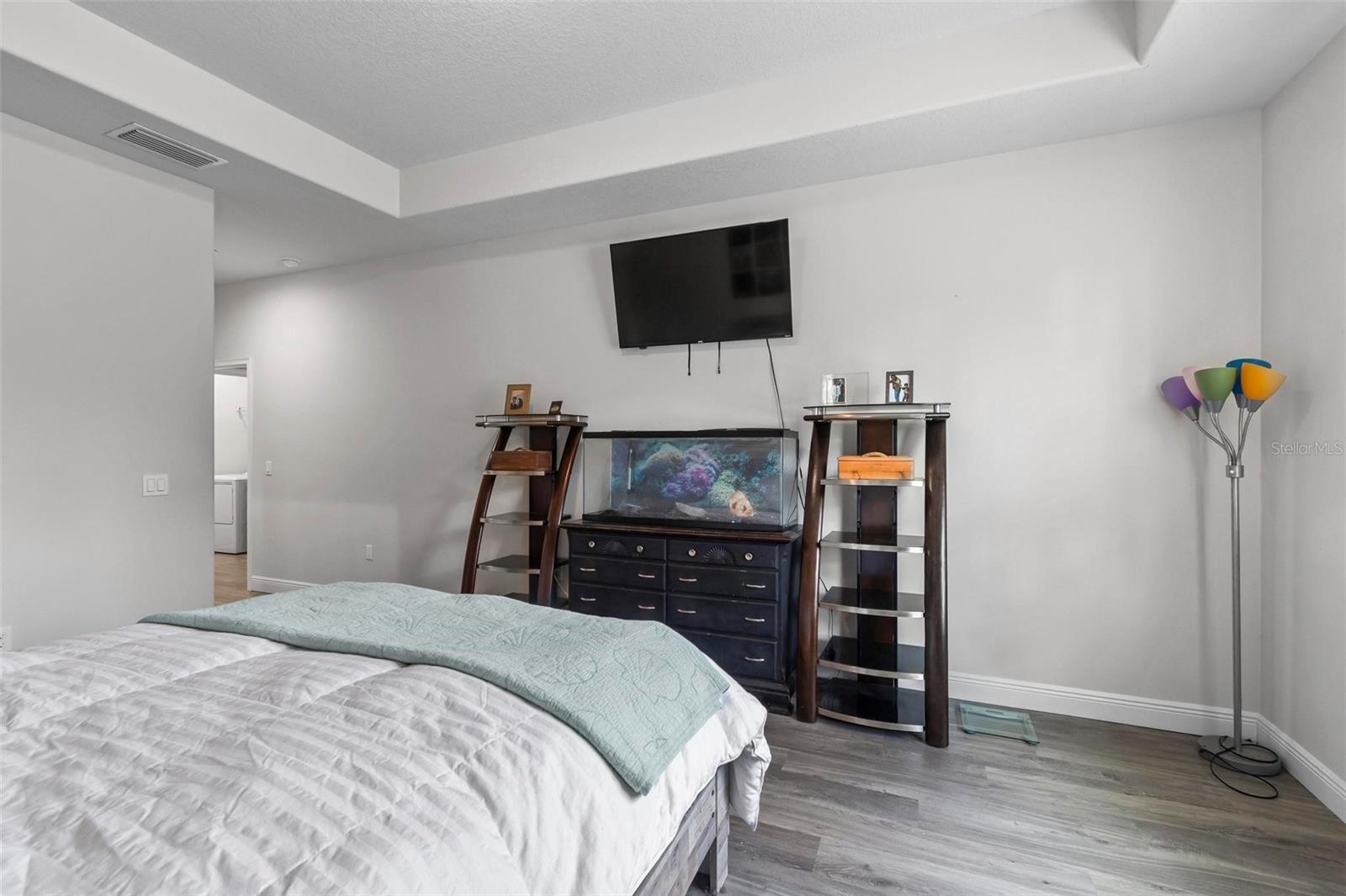 Image 27 of 65 For 9 Elder Place