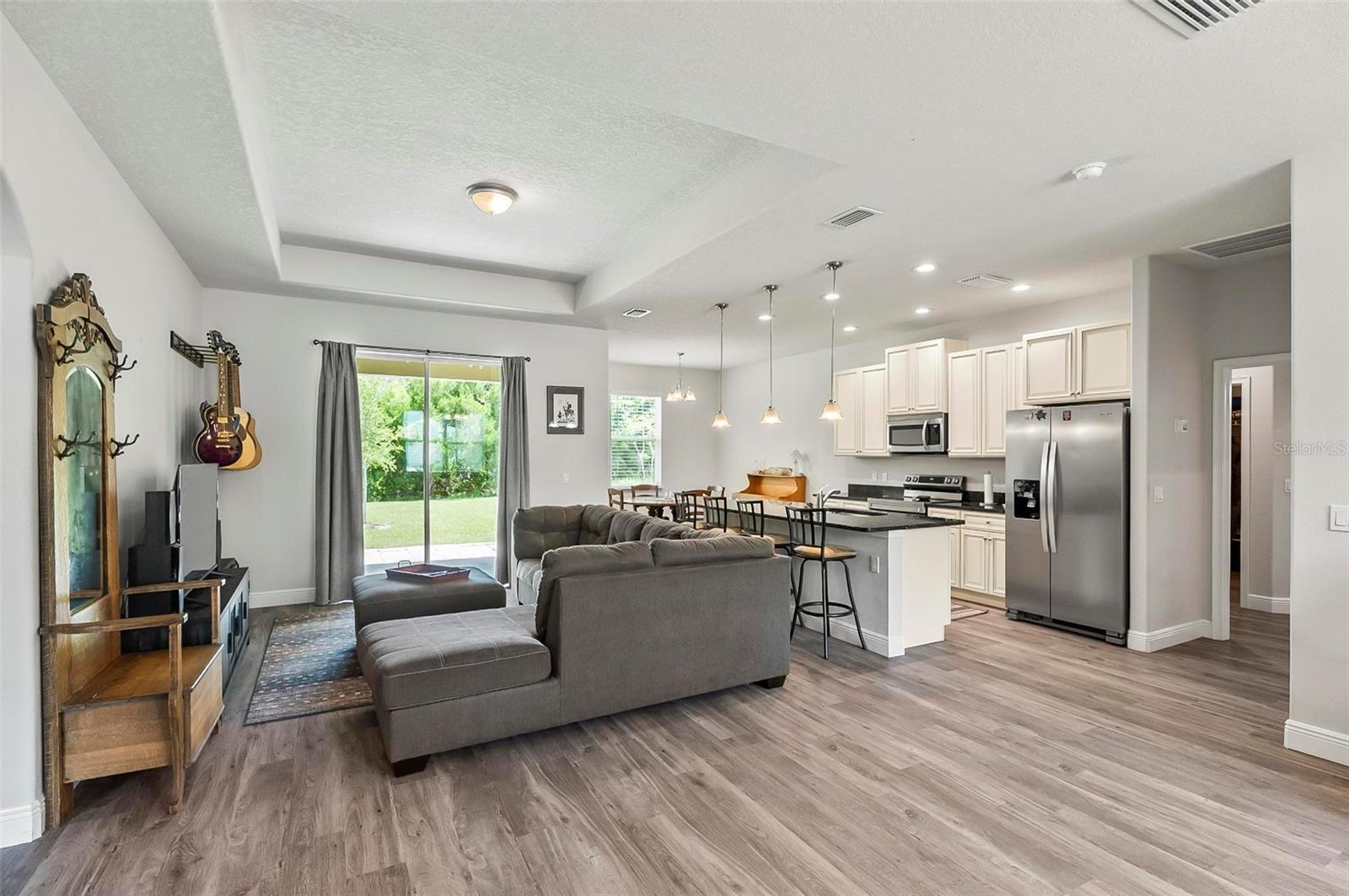 Image 3 of 65 For 9 Elder Place