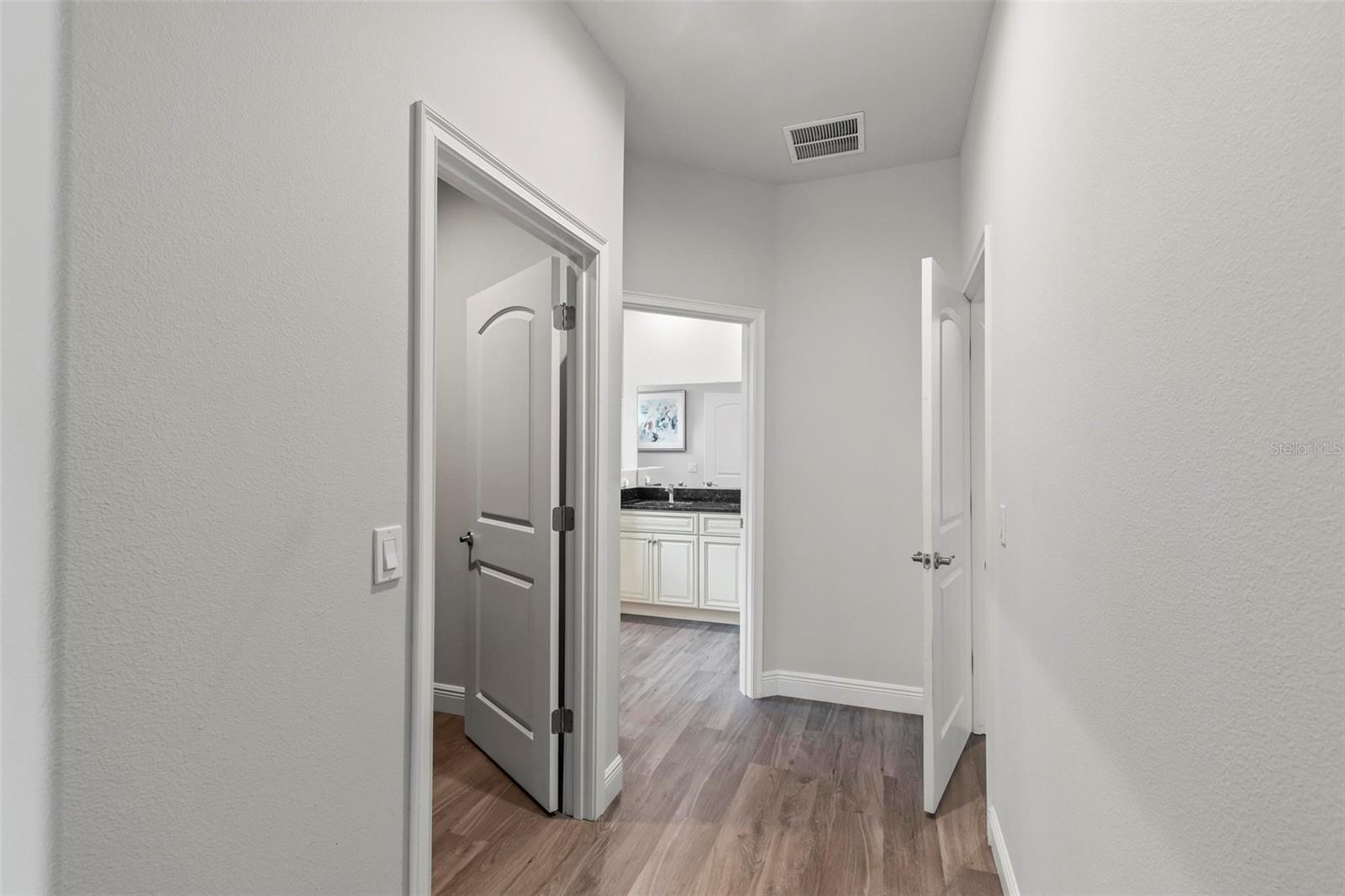 Image 33 of 65 For 9 Elder Place