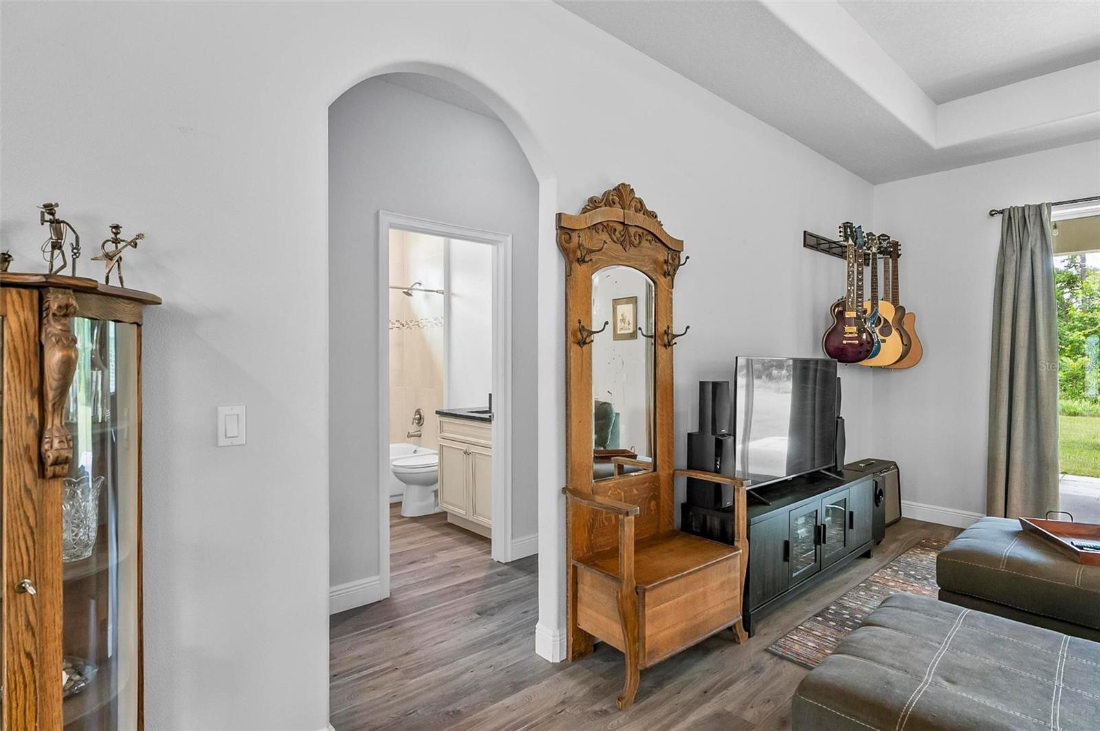 Image 41 of 65 For 9 Elder Place