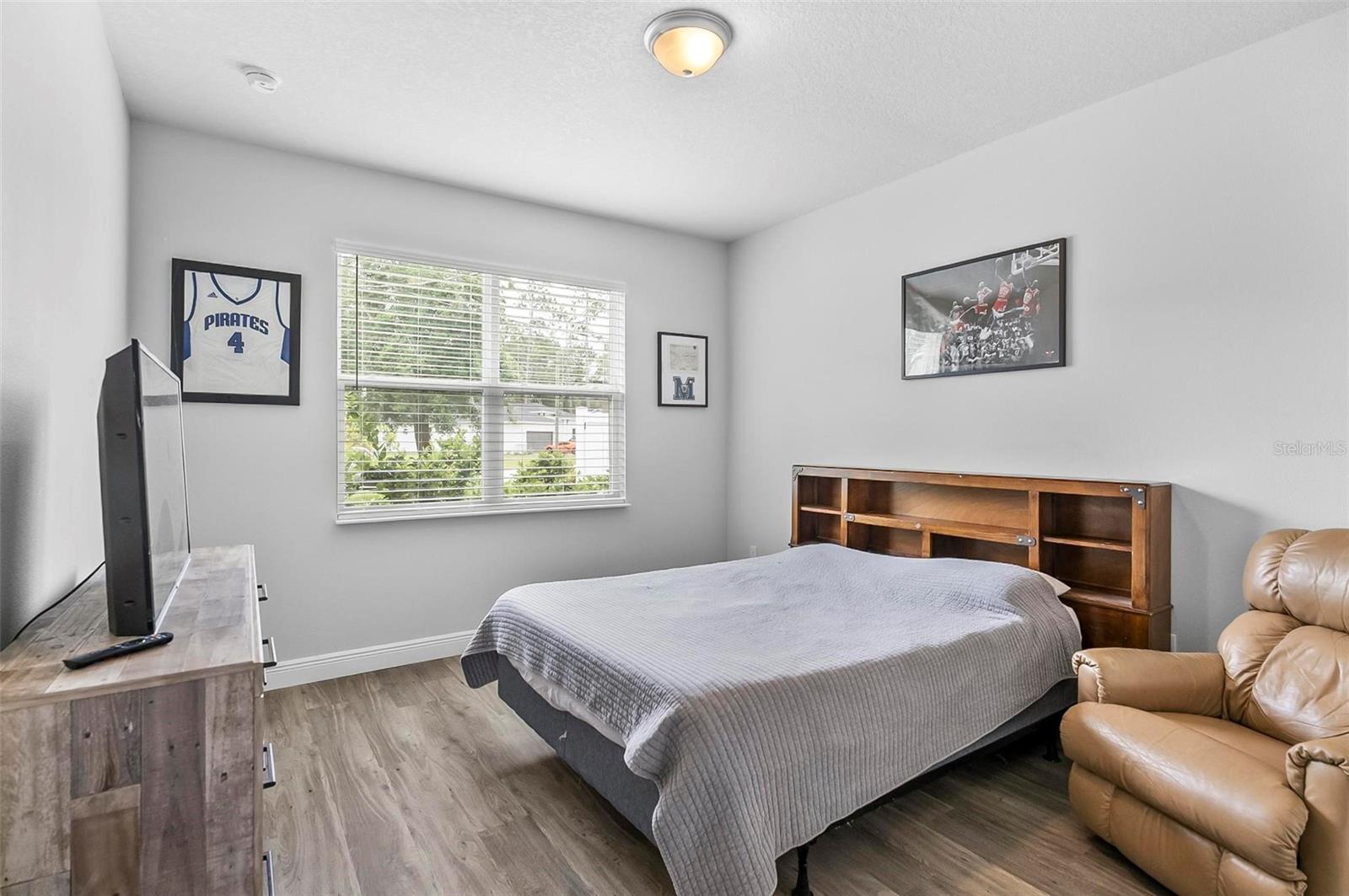 Image 44 of 65 For 9 Elder Place