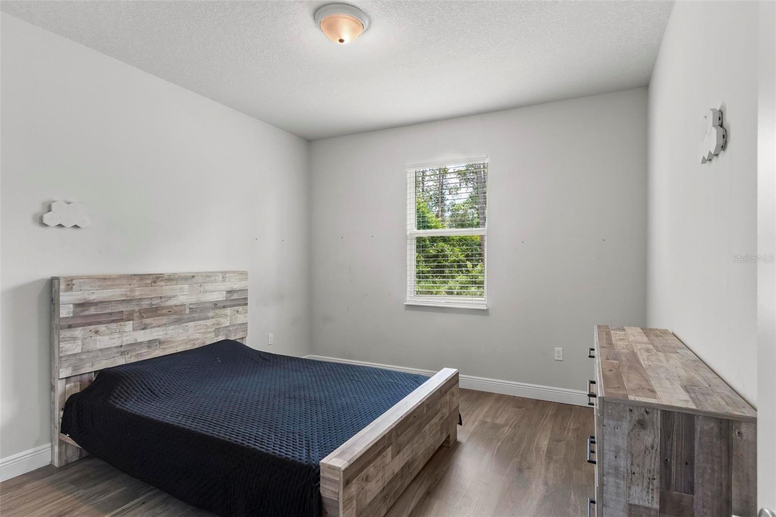 Image 52 of 65 For 9 Elder Place