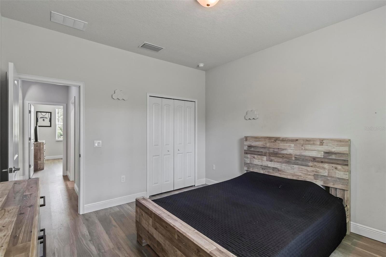 Image 53 of 65 For 9 Elder Place