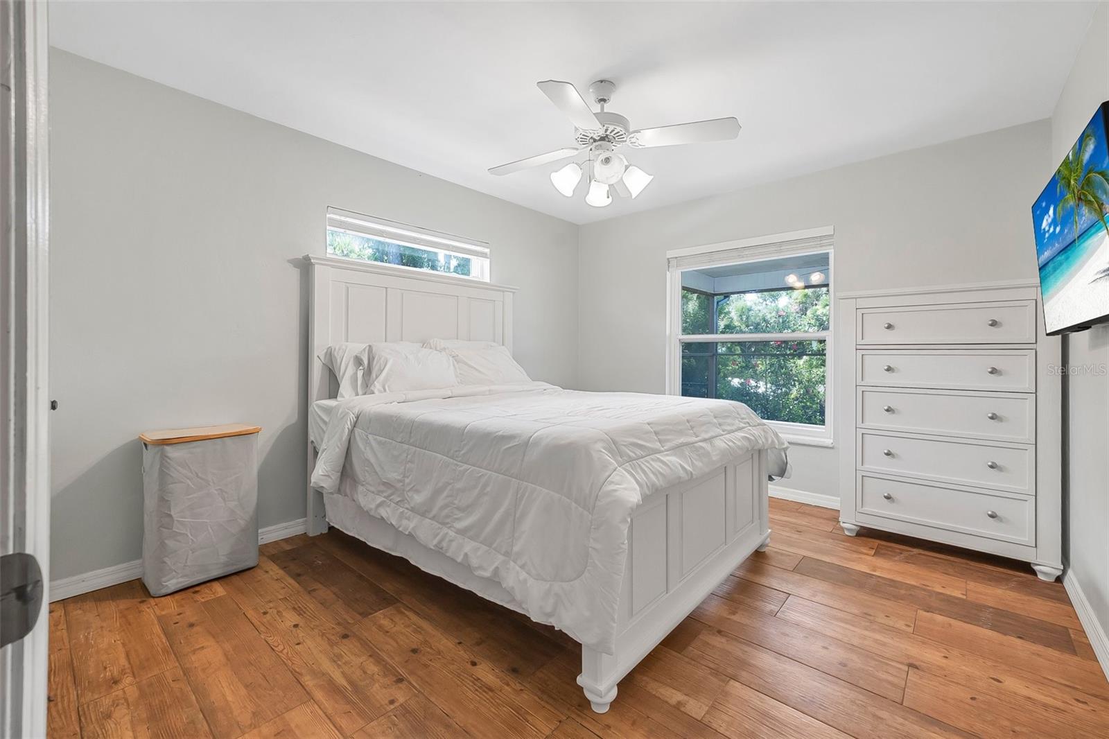 Image 22 of 42 For 117 Azalea Road