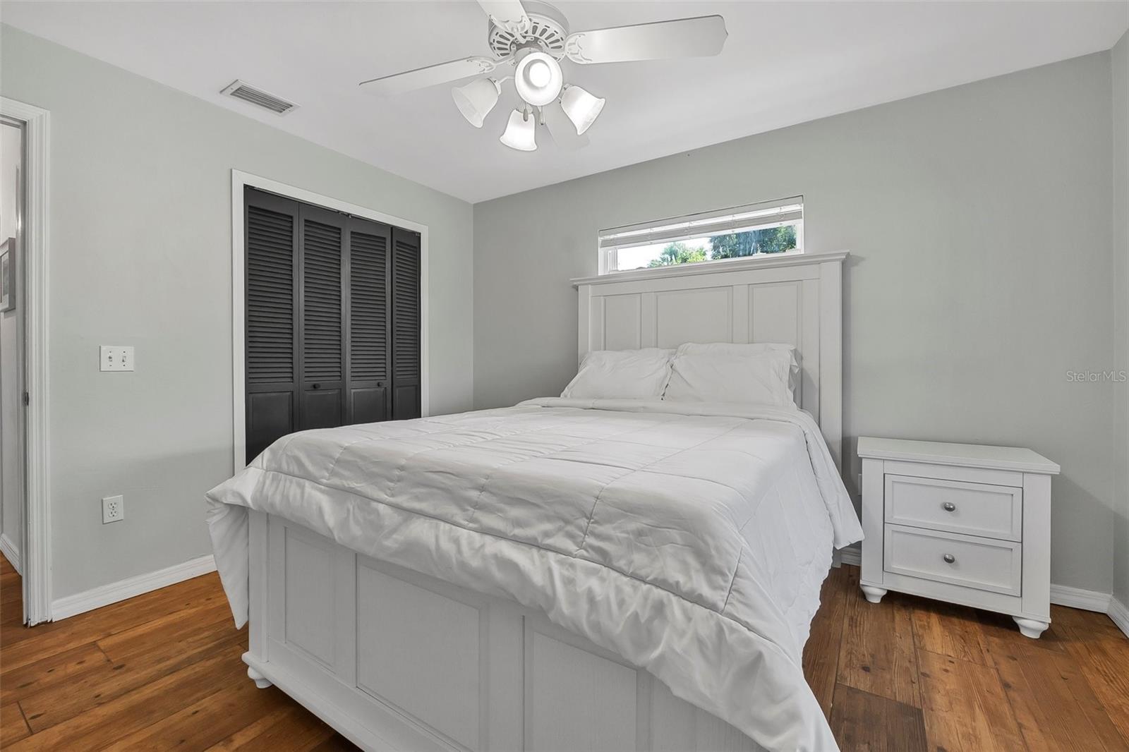 Image 23 of 42 For 117 Azalea Road
