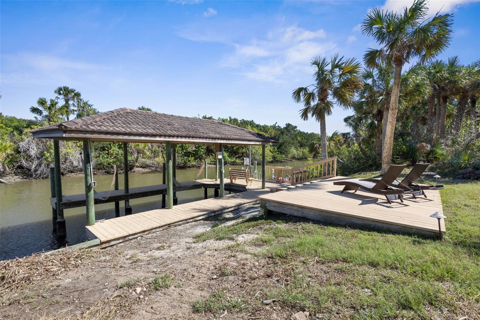 Image 30 of 75 For 67 Island Estates Parkway