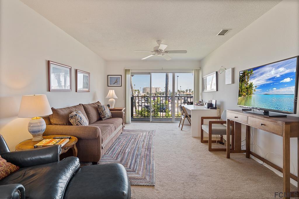 Image 2 of 17 For 10 Lynnhurst Drive 209