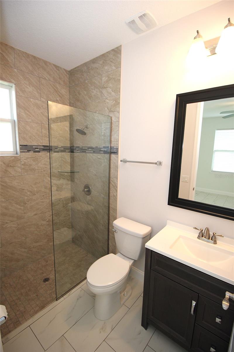 Image 18 of 29 For 23 Empress Lane A