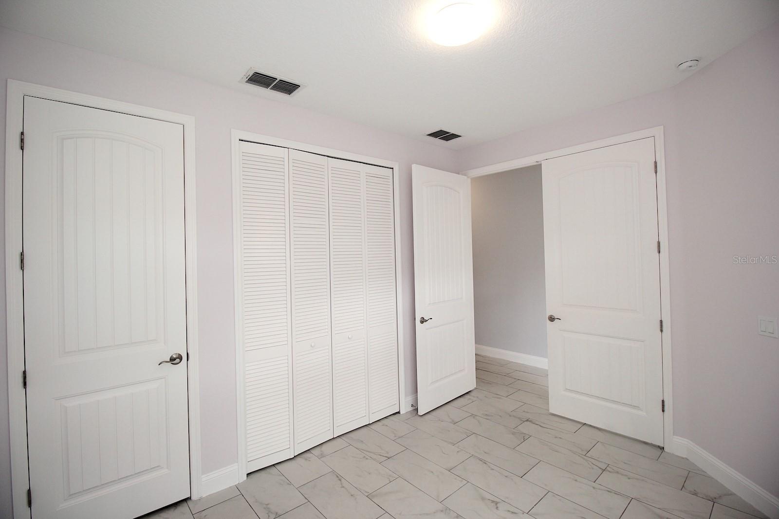 Image 7 of 29 For 23 Empress Lane A