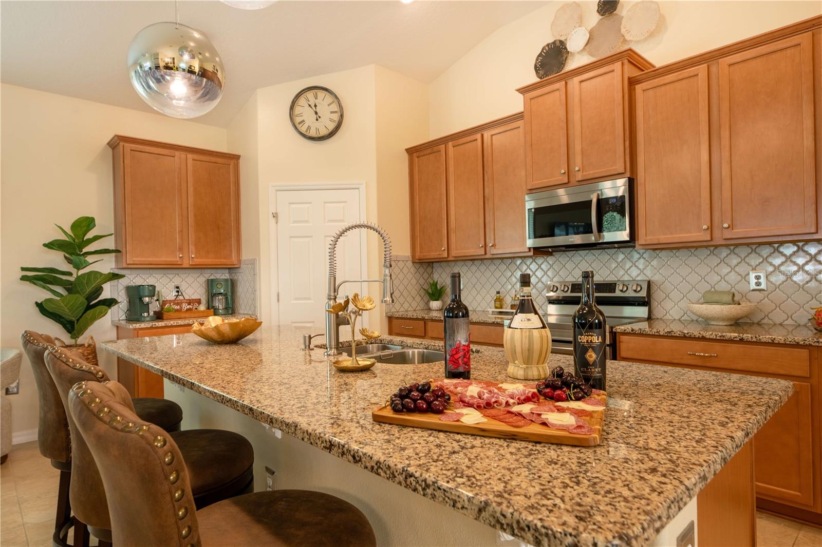 Image 10 of 49 For 42 Waters Drive