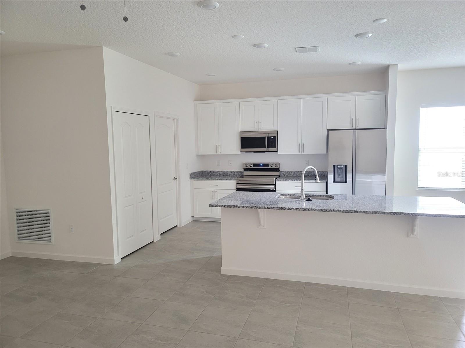 Image 5 of 25 For 128 Oakleaf Way
