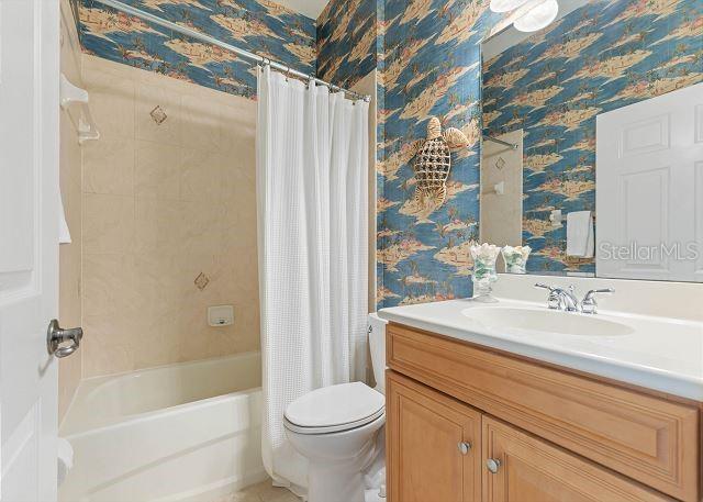 Image 40 of 67 For 200 Cinnamon Beach Way 131