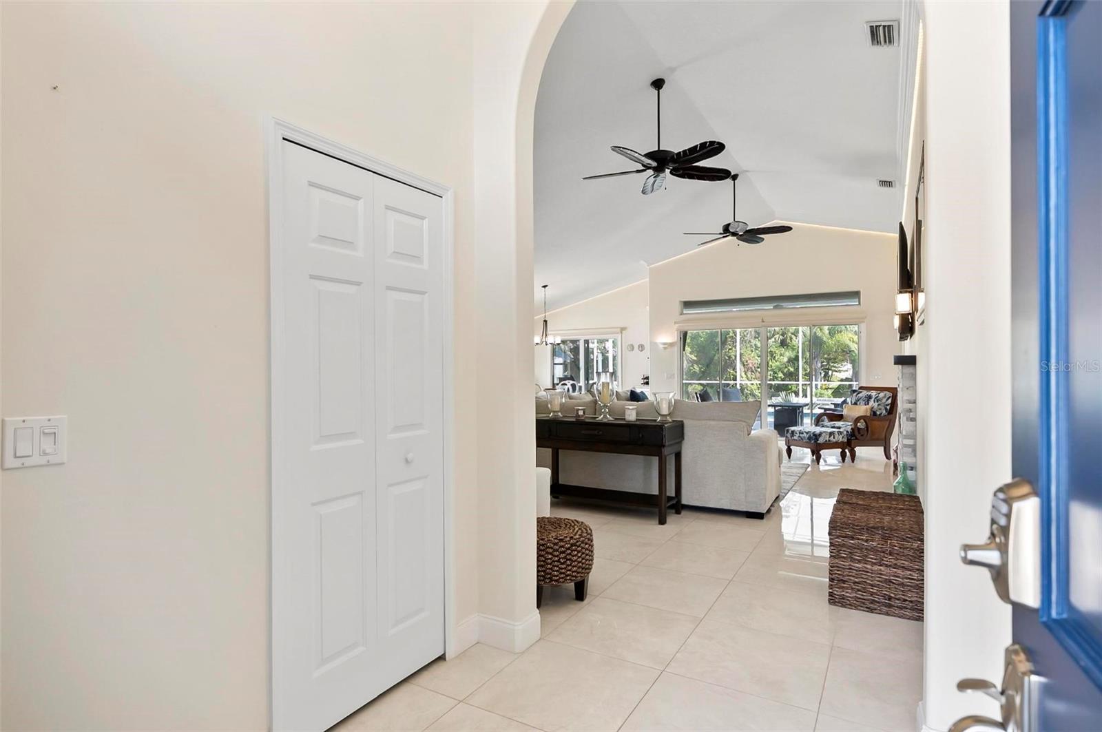 Image 11 of 74 For 12 Comet Court