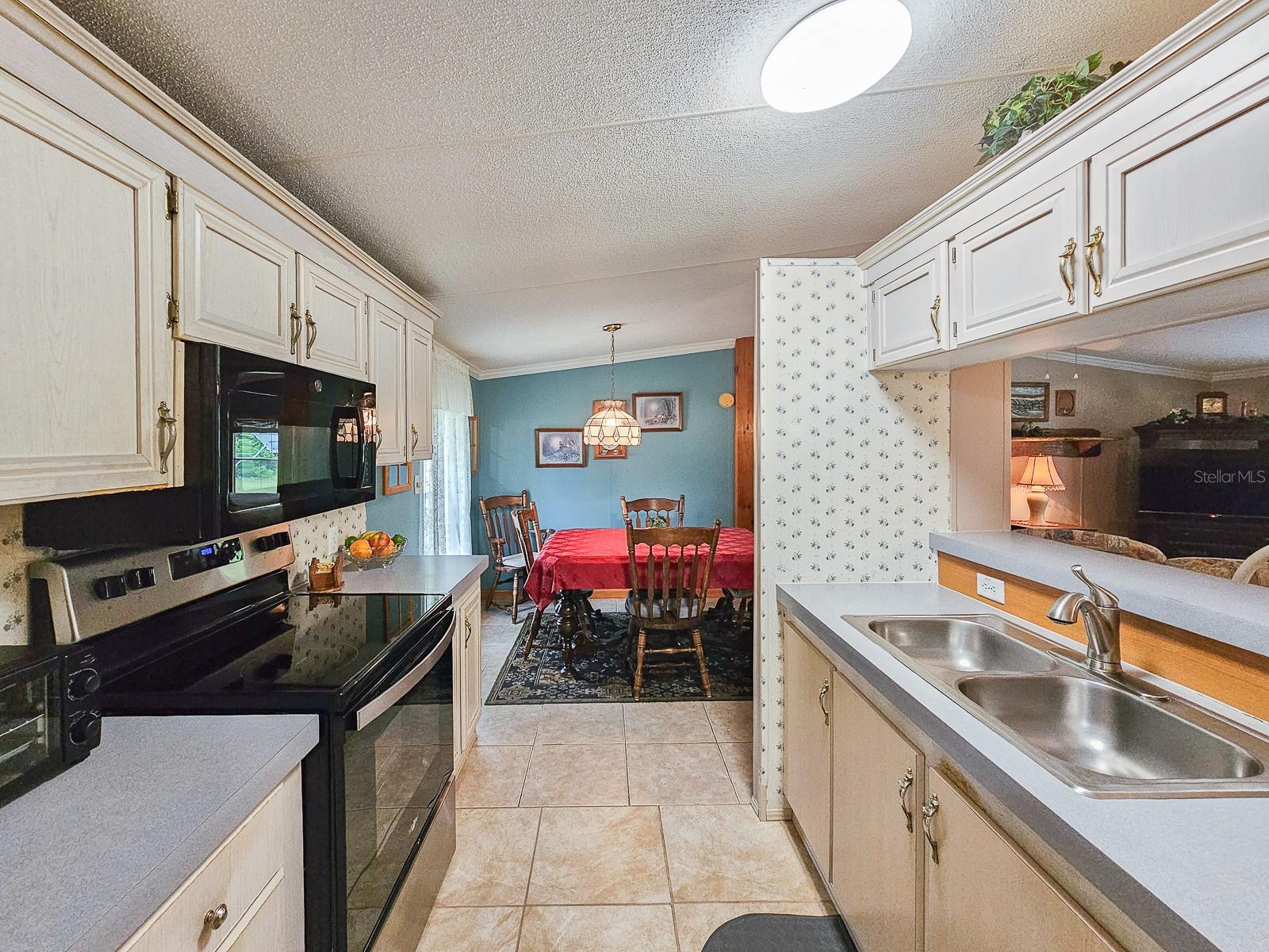 Image 13 of 51 For 4630 Nellie Street