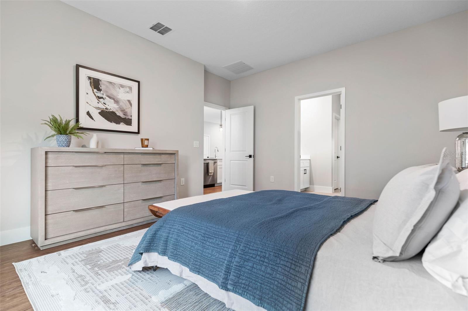 Image 13 of 23 For 140 Belleaire Drive